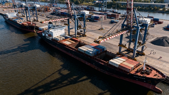 1 Vien Ifo Ha Du Bao Tang Truong Kinh Te Duc Vi Ganh Nang Thue Quan Tu My