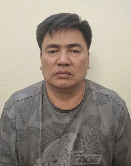 2 Day Dai Uy Canh Sat Vao Dau Xe Tai Khoi To Tai Xe Ve Toi Giet Nguoi