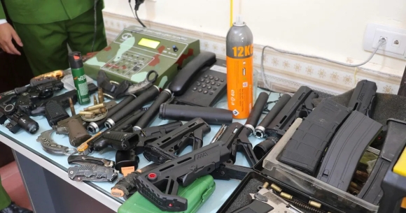 1 Triet Pha Duong Day Mua Ban Vu Khi Quan Dung Bat Giu 42 Doi Tuong