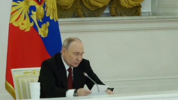 1 Kinh Te Nga Doi Mat Voi Nguy Co Dinh Tre Khi Ap Luc Xung Dot Gia Tang