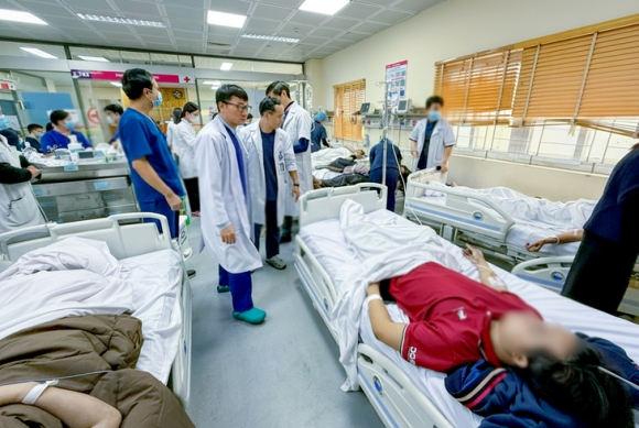 1 15 Nguoi Nhap Vien Trong Vu Chay Tro Luc Rang Sang O Ha Noi