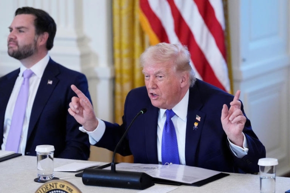 Trump khẳng định sức mạnh Mỹ không bị giới hạn bởi luật pháp quốc tế