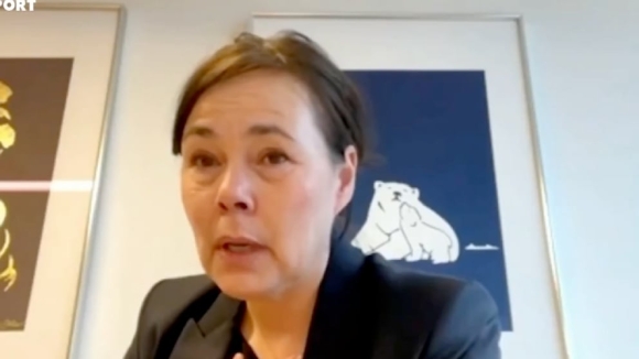 Bộ trưởng Ngoại giao Greenland rơi nước mắt trước áp lực chiếm đất từ phía Trump