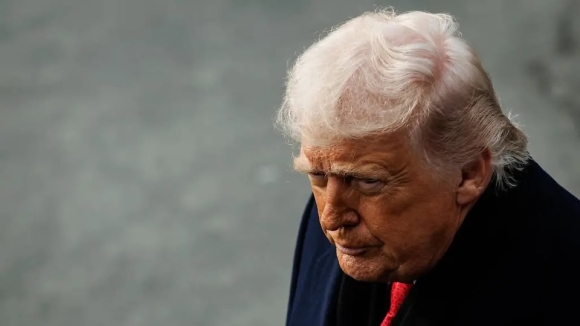 Trump tuyên bố áp thuế trừng phạt Đức và các đồng minh liên quan đến vấn đề Greenland