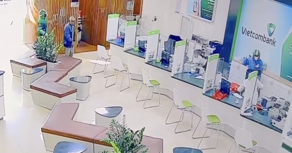 Vừa xảy ra vụ cướp ngân hàng táo tợn tại Gia Lai