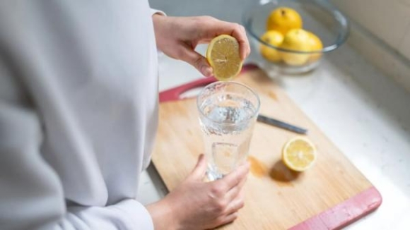 5 mẹo uống nước chanh thải độc, tận dụng tối đa công dụng giảm cân, đốt mỡ