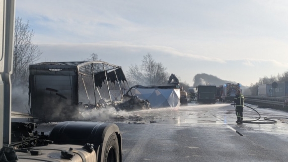 Cảnh báo đóng băng nguy hiểm tại Nordrhein-Westfalen: Nhiều tai nạn thảm khốc gây thương vong lớn