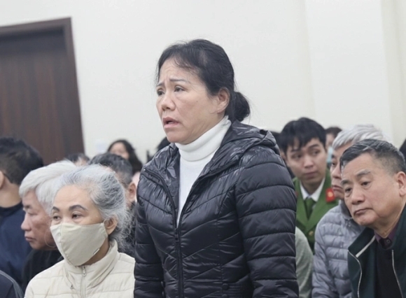 Sếp bệnh viện nhận 10 tỷ đồng qua tài khoản: 'Nếu nhận hối lộ đã cầm tiền mặt'