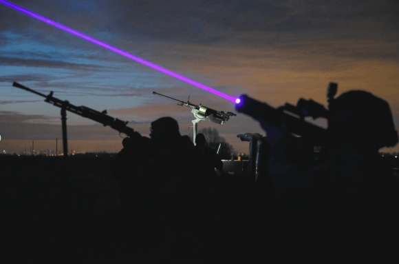 Ukraine tung đòn tầm xa, không kích hàng loạt kho vũ khí Nga