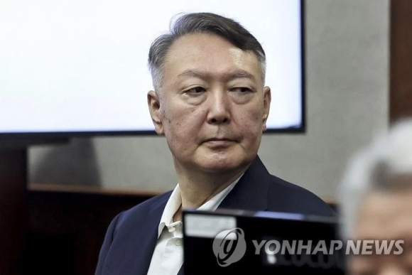 Cựu Tổng thống Hàn Quốc bị tuyên án tù chung thân vì thiết quân luật