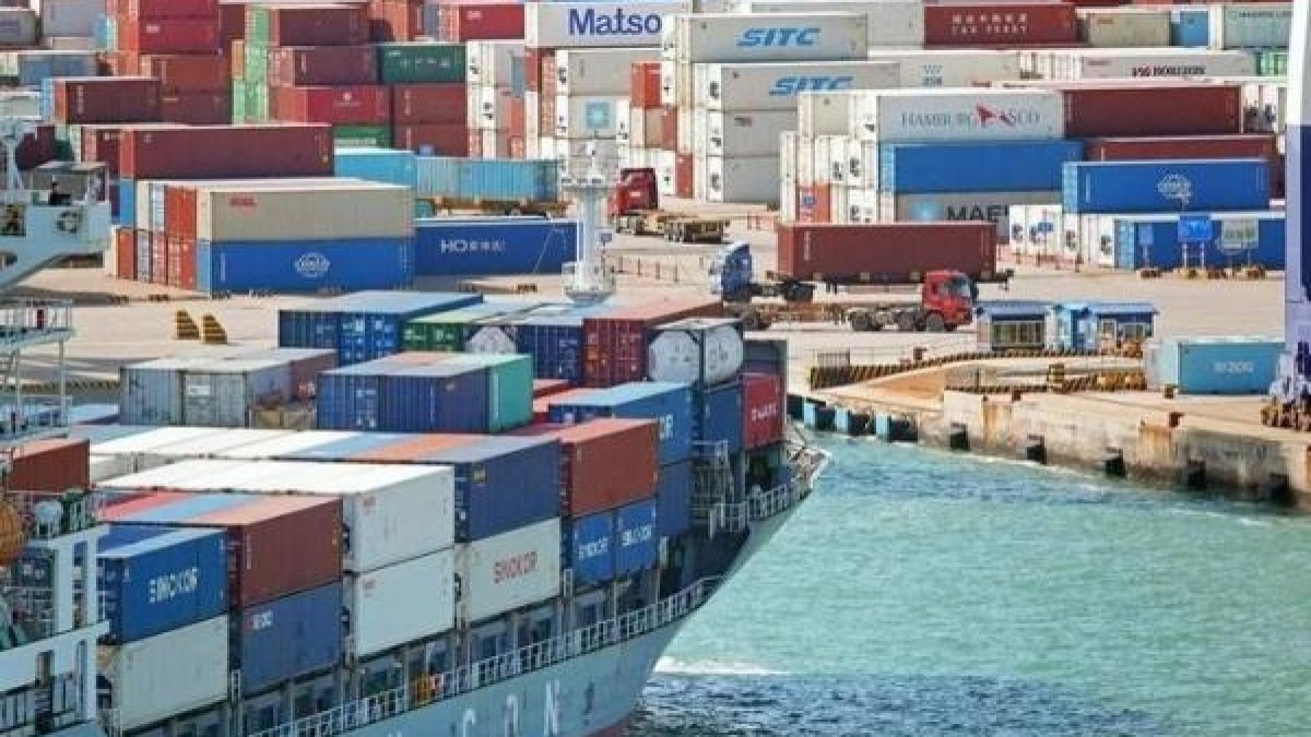 Phản ứng toàn cầu trước thuế quan 15% của Mỹ