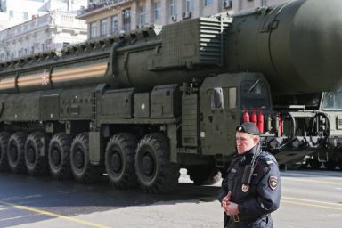 Putin gấp rút sơ tán nhà máy tên lửa chiến lược sang vùng Siberia