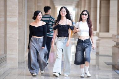 Có phải cha mẹ 'không biết buồn'?