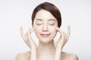 4 thói quen khiến da nhanh lão hóa mà nhiều người vẫn mắc phải