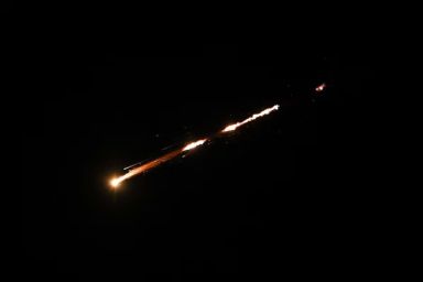 Iran tự tin tuyên bố tên lửa còn nhiều như lá mùa thu