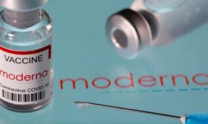 Lô vaccine Moderna ở Nhật Bản bị nghi lẫn bột kim loại