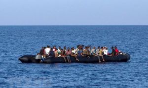 Italy nhất quyết từ chối tiếp nhận người di cư gặp nạn trên biển