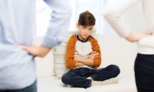 7 câu nói của cha mẹ khiến trẻ tổn thương