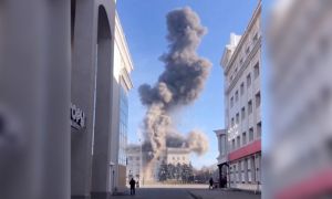 Nga pháo kích tòa nhà hành chính tỉnh Kherson