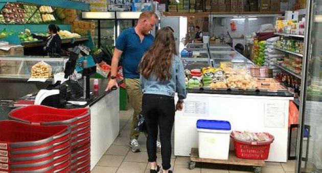 Sướng khổ ở trời Tây