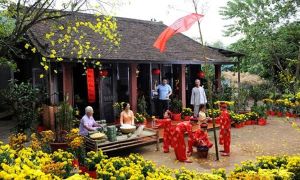 Tết, lúc người Việt… khiếm nhã nhất