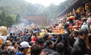 Phát hoảng với kiểu đi chùa của người Việt thời nay