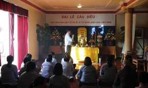 Người Việt ở Đức cầu siêu cho các liệt sĩ Gạc Ma