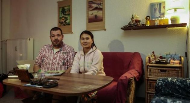 Chuyện tình cô gái Việt không được gần chồng vì…kém tiếng Đức