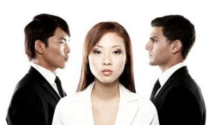 Chồng Tây, đàn ông Việt: Ai tốt hơn?