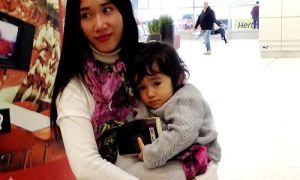 Hành trình gian nan và cay đắng của người mẹ trẻ sang Pháp đòi lại con từ...