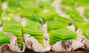 Cách làm bánh da lợn đậu xanh, lá dứa thơm lừng: Dai dai ngon miệng, lại rất...