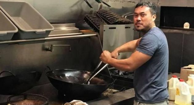 Mỹ: Chủ nhà hàng gốc Việt nấu 1.000 suất ăn cho nạn nhân bão