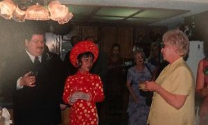 Cô gái Sài Gòn xấu xí và chuyện “sa vào chĩnh gạo”, lấy chồng Tây hưởng phúc