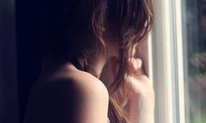 Đàn bà còn yêu, không ai cản nổi, đàn bà cạn tình, chẳng ai ngờ hết