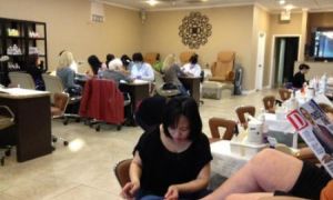 Đời nail xuyên bang: ‘Nhiều chuyện dở khóc dở cười’