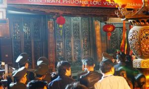 Đi đền, chùa, xin ấn làm gì?