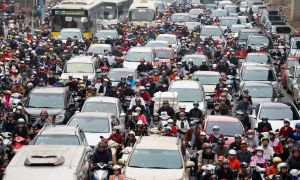 Báo Mỹ: ‘Việt Nam đang căng mình chiến đấu với xe máy’