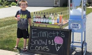 Xe đá bào của cậu bé 6 tuổi và bài học về giá trị đồng tiền