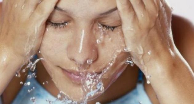 6 sai lầm thường gặp khi rửa mặt