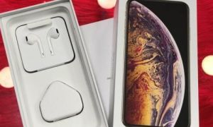 Ảnh iPhone XS Max đầu tiên về Việt Nam, nghe cửa hàng báo giá mà CHOÁNG!