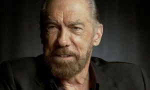 Từ kẻ vô gia cư 2 lần, vợ lấy hết tiền bỏ đi, phải sống trong xe ô tô, tắm rửa...