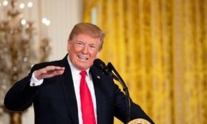 Tổng thống Trump kiên quyết đưa Trung Quốc vào ‘khuôn phép’
