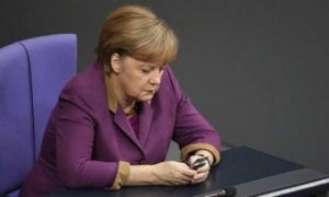 Tin tặc tiết lộ thông tin mật của Thủ tướng Merkel và hàng trăm chính khách Đức