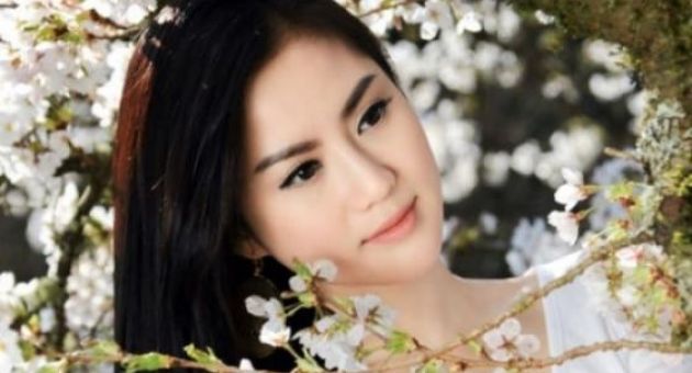 Bi kịch hoa hậu gốc Việt xinh đẹp gợi cảm vào tù vì bán cần sa