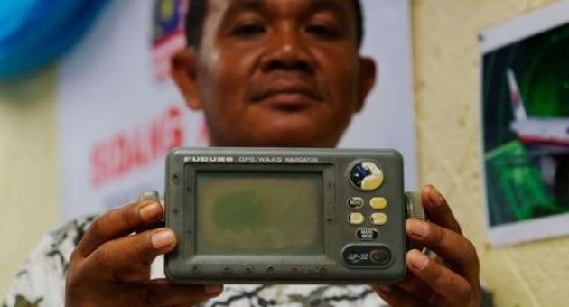 Ngư dân Indonesia khẳng định tận mắt thấy MH370 lao xuống biển và tiêt lộ bằng...