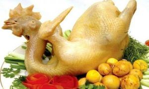 Bí quyết luộc gà đẹp nhất cho mâm cỗ cúng