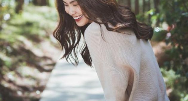 3 bí kíp ăn vận đẹp hết phần thiên hạ giúp Hà Tăng tỏa sáng mỗi lần đi du lịch