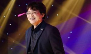 /thumb/thumb.php?src=images/stories/content/2019/01/29/42_1_ong-trum-viet-ra-tay-cu-thau-tom-trieu-usd-tu-tay-nguoi-my.jpg&w=300&h=180&zc=1&q=80&a=c