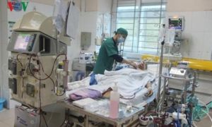 Bỏ tiền triệu ăn lợn rừng, lợn mán vẫn bị hoại tử tay chân vì món tiết canh