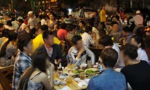 Người Việt nhậu ‘tràn cung mây’, bệnh đầy cung trăng